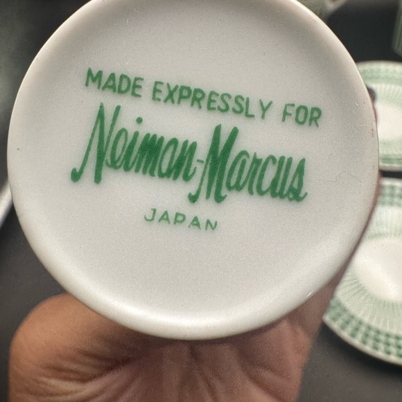 3 Demitasse Cups  & 4 Saucers NEIMAN MARCUS Japan 1970's SHAMROCK White/ Green - Picture 8 of 16